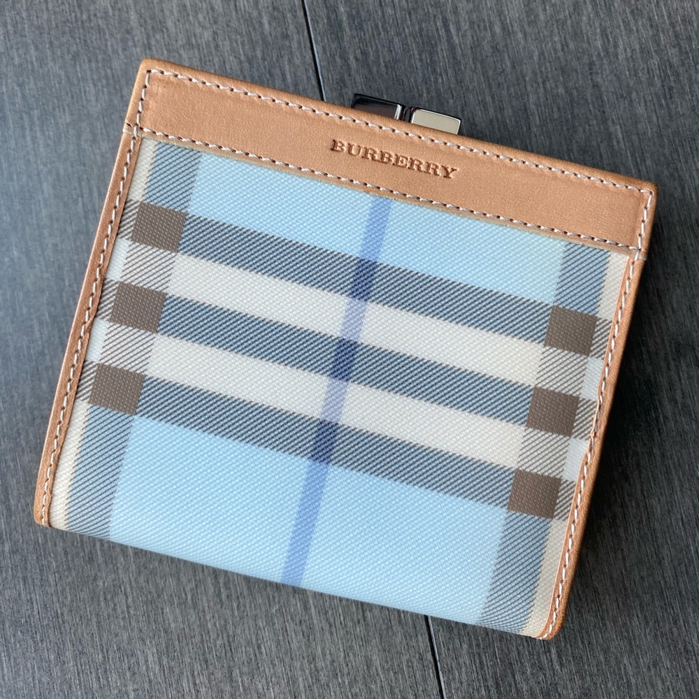 Burberry Authentic wallet